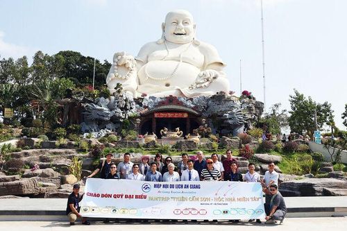 Trải nghiệm famtrip Núi Cấm