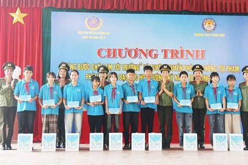 Hội Phụ nữ Công an các tỉnh Cụm thi đua số 4 đồng hành với cơ sở