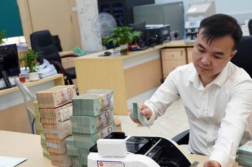 Lãi suất ngân hàng hôm nay 17/4/2026: 29 ngân hàng ồ ạt giảm lãi suất