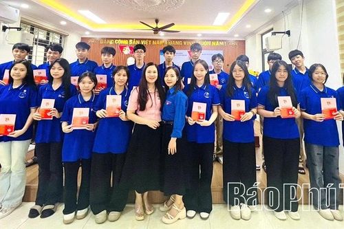 Phú Thọ kết nạp 13.187 đoàn viên mới