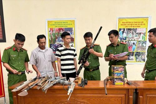 Công an Thanh Hóa mở đợt cao điểm thu hồi vũ khí, vật liệu nổ