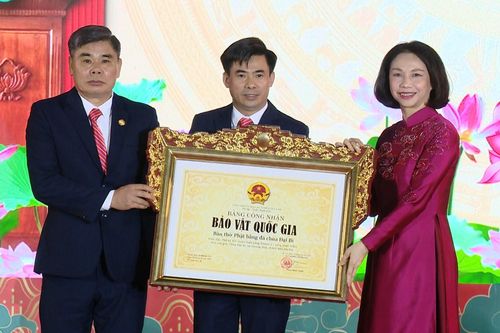 Xã Dương Hòa đón Bằng công nhận Bảo vật Quốc gia