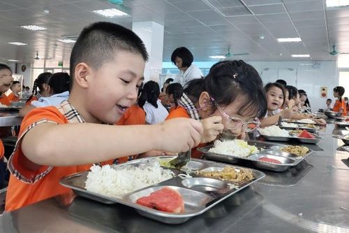 Siết chặt an toàn thực phẩm học đường nhờ cơ chế phối hợp