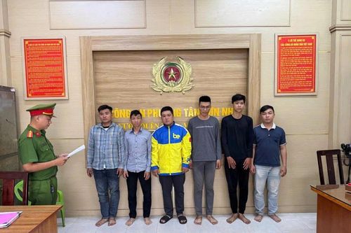 Mâu thuẫn trên Facebook, 8 người hẹn đánh nhau tại quán cà phê