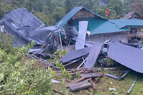 Mưa đá, dông lốc làm hơn 1.000 nhà ở Lào Cai hư hỏng, thiệt hại 35 tỷ đồng