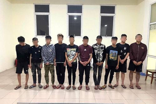 Khởi tố nhóm thanh niên đuổi đánh nhau trên đường, khiến 3 người thương vong