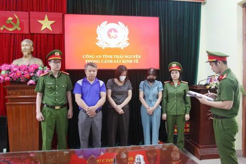 Bắt giữ hiệu trưởng trường mầm non tiếp tay đưa thịt lợn bệnh vào bếp ăn ở Thái Nguyên