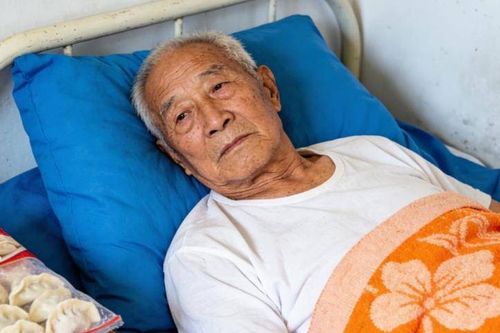Về già tôi mới hiểu: Chỗ dựa thật sự không phải vợ chồng hay con cái, mà là 2 điều này