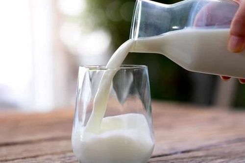 Uống nhiều sữa có tốt cho việc tăng cơ?