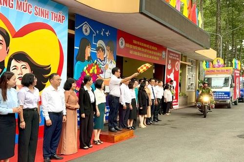 TPHCM phát động chiến dịch ứng phó mức sinh thấp, nâng cao chất lượng dân số