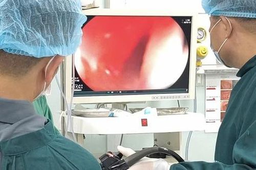 'Khơi thông' lại thực quản cho người phụ nữ 10 năm chỉ ăn cháo loãng