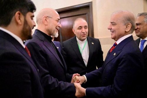 Pakistan điều máy bay chiến đấu hộ tống phái đoàn Iran về nước sau đàm phán