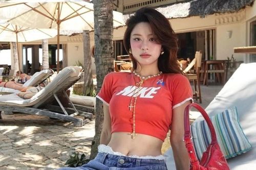 Croptop 'táo bạo' lên ngôi ở World Cup 2026