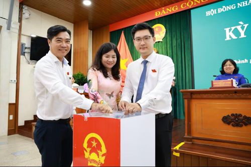 TP.HCM bầu bổ sung thêm một ủy viên UBND