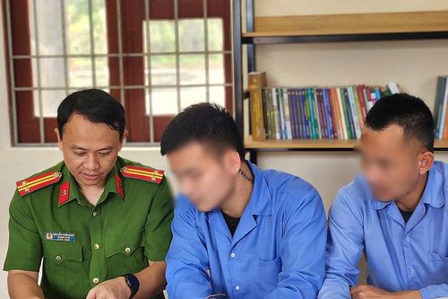 Phòng đọc sách thắp lại niềm tin sau song cửa