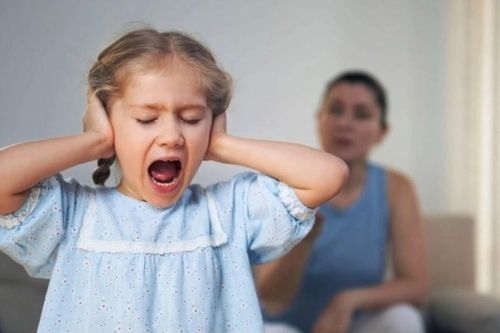 5 hành vi tưởng 'hư' nhưng chứng tỏ cha mẹ đang nuôi dạy con đúng cách