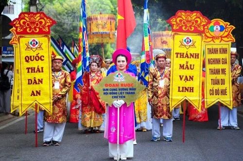 Đặc sắc Lễ hội truyền thống điện Huệ Nam tại Huế