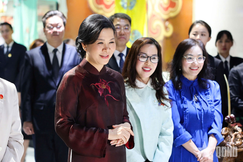 Phu nhân Ngô Phương Ly thăm Bảo tàng âm nhạc dân tộc Quảng Tây, Trung Quốc