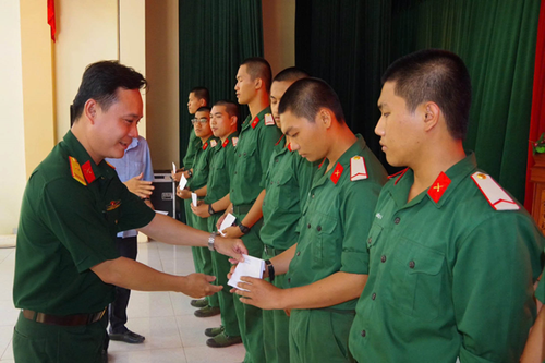 Tăng cường phối hợp với cấp ủy, chính quyền địa phương trong quản lý chiến sĩ mới