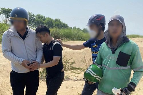 Bắt đối tượng cướp tài sản