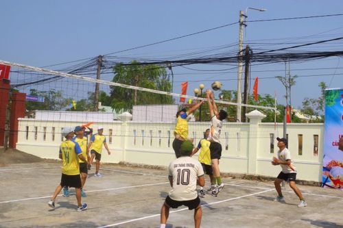 Sôi nổi giải bóng chuyền tại Công an xã Thăng Trường