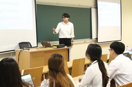 Khởi động hướng nghiệp sớm cho học sinh phổ thông theo chuẩn quốc tế