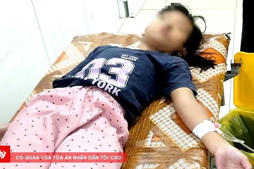 Nghi ngộ độc sau ăn bánh mì, nhiều người nhập viện