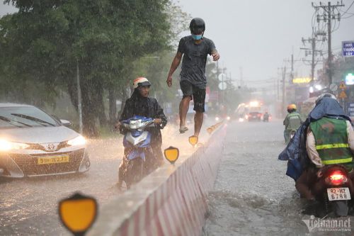 Nam Bộ: Mùa mưa 2026 có thể đến sớm, đề phòng bão đổ bộ cuối năm như 2012, 2018