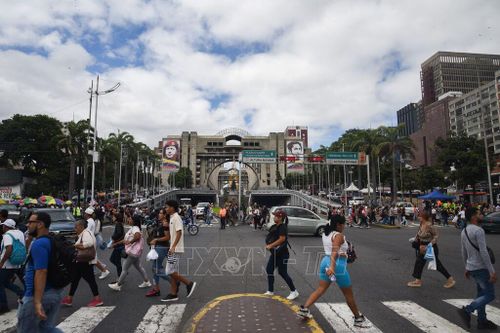 IMF cảnh báo thách thức lớn với kinh tế Venezuela