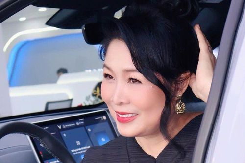 NSND Hồng Vân trở lại sau bước hụt 14 tỷ đồng