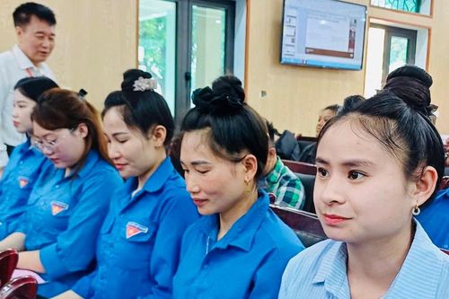 Pháp luật trở thành kỹ năng sống: Phụ nữ vùng cao chủ động bảo vệ mình trên mạng