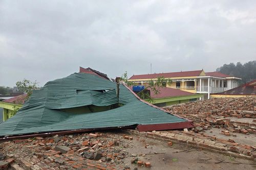 Mưa đá trong đêm gây thiệt hại tại nhiều địa phương
