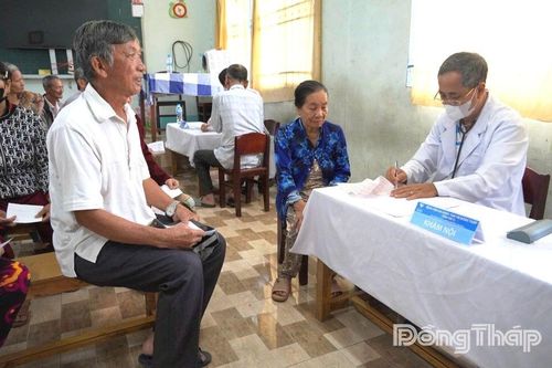 Xã Tân Dương: Tổ chức tư vấn, khám chữa bệnh nhân đạo