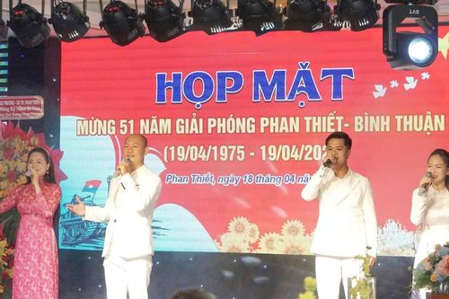 Họp mặt Kỷ niệm 51 năm Giải phóng Phan Thiết