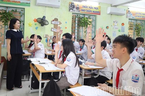 Thành lập Trường THPT Quang Trung