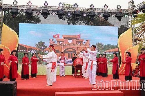 Sắc màu các dân tộc tại hội trại văn hóa
