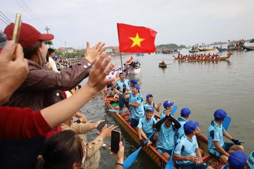 'Đánh thức' di sản