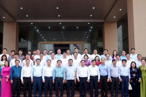 Ban Thường vụ Tỉnh ủy Quảng Trị làm việc với Ban Thường vụ Tỉnh ủy Khánh Hòa
