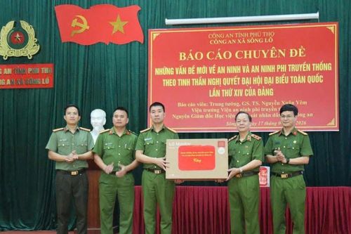 Phú Thọ: Công an xã Sông Lô tổ chức báo cáo chuyên đề 'Những vấn đề mới về an ninh và an ninh phi truyền thống'