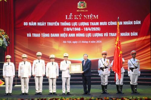 Văn phòng Bộ Công an thực hiện xuất sắc vai trò tham mưu chiến lược, phục vụ và chuyển đổi số