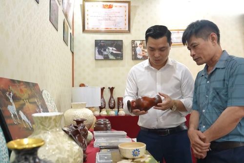 Phát triển du lịch gắn với làng nghề