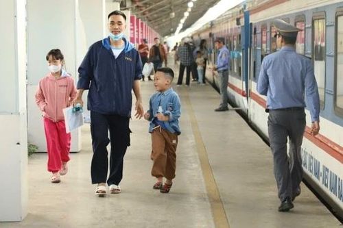 Bảo đảm an toàn chạy tàu dịp cao điểm 30/4 và hè 2026
