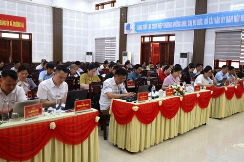 Trưởng Ban Tổ chức Tỉnh ủy Lê Hải Yến dự Hội nghị Ban Chấp hành Đảng bộ xã Trường Hà lần thứ 6 (mở rộng)
