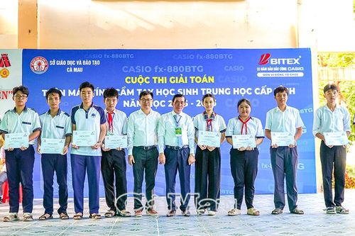 324 thí sinh tham gia sân chơi Toán học trên máy tính cầm tay