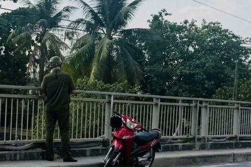 Người đàn ông làm nghề xe ôm mất tích, bỏ lại xe máy trên cầu Xáng: Người quen tiết lộ chi tiết đáng chú ý