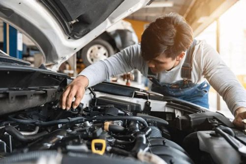 Nắng nóng bào mòn ô tô ra sao? Bí quyết bảo dưỡng giúp chủ xe tiết kiệm hàng chục triệu đồng