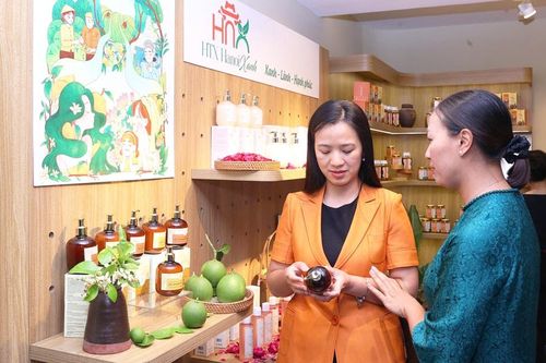 'Tiếp sức' cho nông sản xanh
