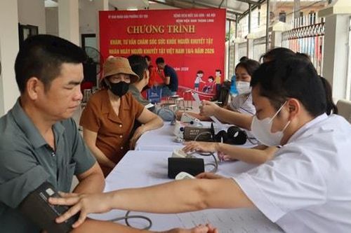 Phường Tây Tựu khám sức khỏe miễn phí cho hơn 200 người khuyết tật