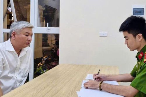 Công an Hà Nội tạm giữ đối tượng hành hung tài xế sau va chạm trên cầu vượt Trần Duy Hưng