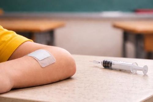 Ám ảnh hình phạt bằng kim tiêm và sự lệch lạc nhân danh giáo dục